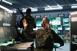 Exhibition event 1, crowd at the entrance hall